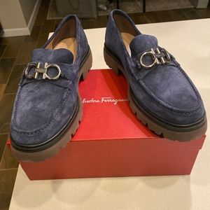 BRAND NEW SALVATORE FERRAGAMO REVERSIBLE LOAFER